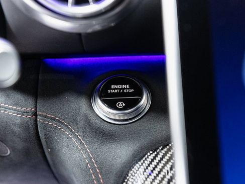 Used 2024 Mercedes-Benz SL 63 AMG 4MATIC image 17