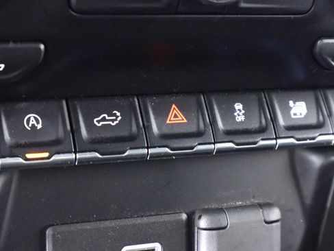 Used 2020 Chevrolet Silverado 1500 RST image 24