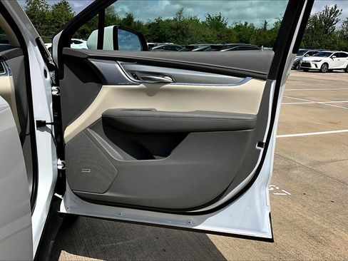 Used 2024 Cadillac XT5 Premium Luxury image 23