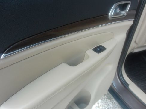 Used 2017 Jeep Grand Cherokee Limited RWD image 22