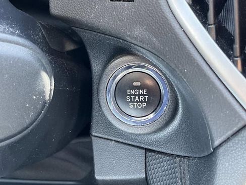 Used 2019 Subaru Forester Premium AWD/4WD image 33