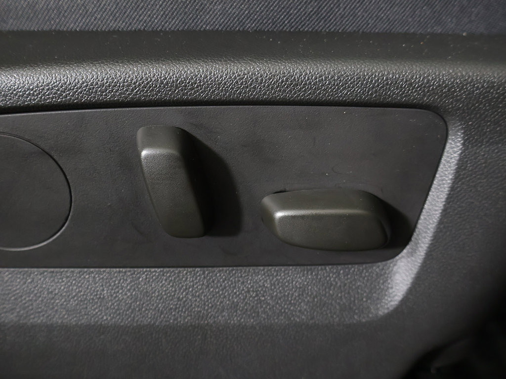 Used 2023 Buick Envision Essence FWD image 32