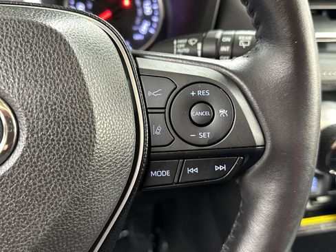 Used 2019 Toyota RAV4 XLE Premium w/ Advanced Technology Package image 36