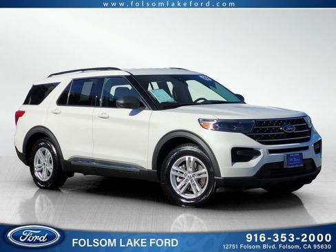 Certified 2022 Ford Explorer XLT image 1