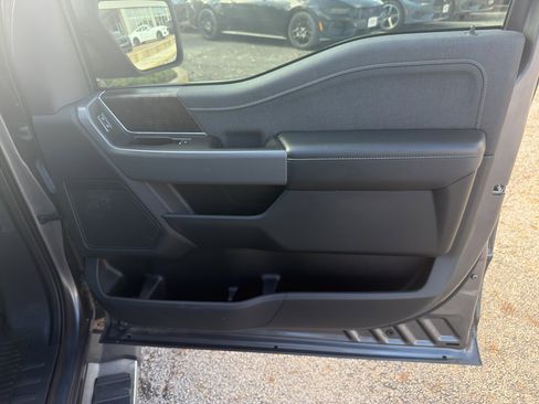 Used 2021 Ford F150 Lariat w/ Trailer Tow Package image 18