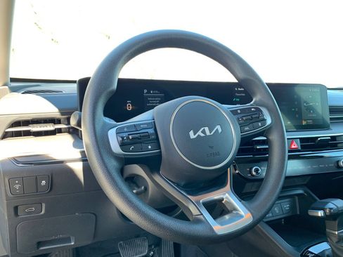 Used 2025 Kia K5 LXS FWD image 34