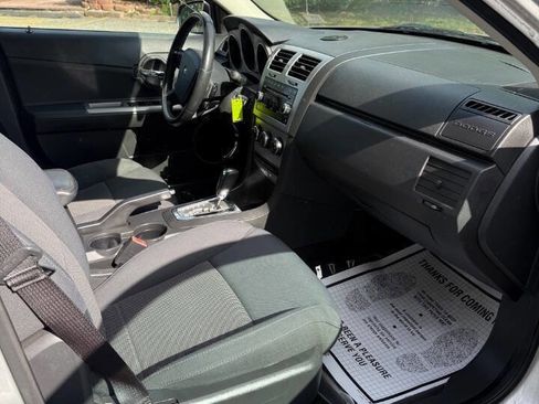 Used 2009 Dodge Avenger R/T FWD image 15