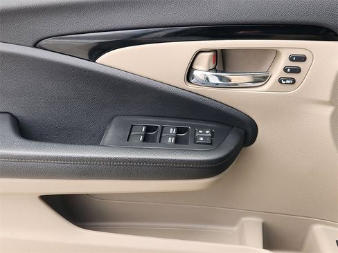 Used 2020 Honda Pilot Touring image 24