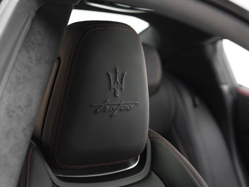 Used 2022 Maserati Ghibli Trofeo image 41