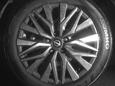 Used 2025 Nissan Altima 2.5 SV image 12