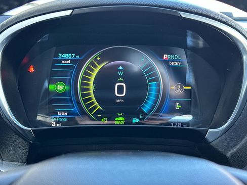 Used 2017 Chevrolet Volt Premier w/ Driver Confidence II Package image 31