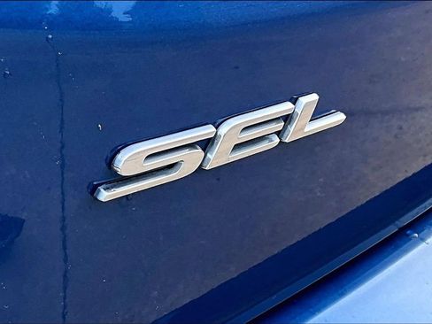 Used 2024 Ford Edge SEL AWD/4WD image 8