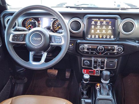 Used 2023 Jeep Gladiator Rubicon w/ LED Lighting Group image 31