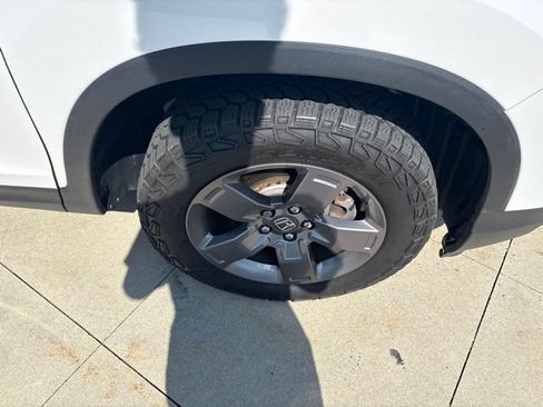 Used 2024 Honda Ridgeline TrailSport image 9