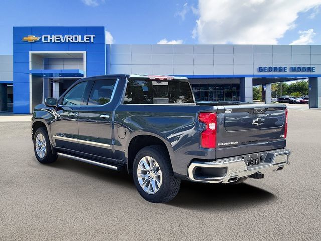 Certified 2021 Chevrolet Silverado 1500 LTZ w/ Technology Package AWD/4WD image 3