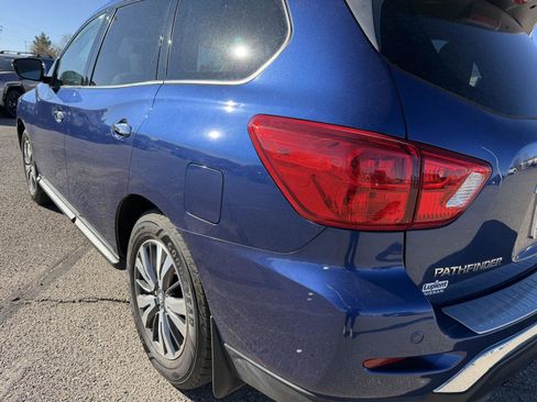 Used 2017 Nissan Pathfinder SL w/ SL Premium Package image 11