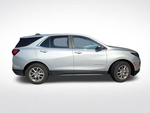Used 2022 Chevrolet Equinox LT AWD/4WD image 2