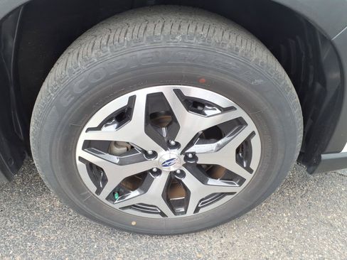 Certified 2023 Subaru Forester Premium AWD/4WD image 7