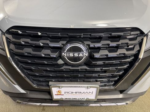 Certified 2023 Nissan Kicks SR w/ SR Premium Package image 28