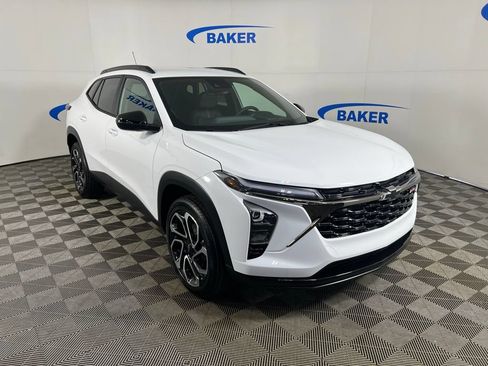 New 2026 Chevrolet Trax RS FWD image 7