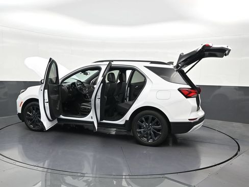 Used 2023 Chevrolet Equinox RS FWD image 34