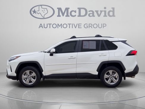 Used 2022 Toyota RAV4 XLE AWD/4WD image 2