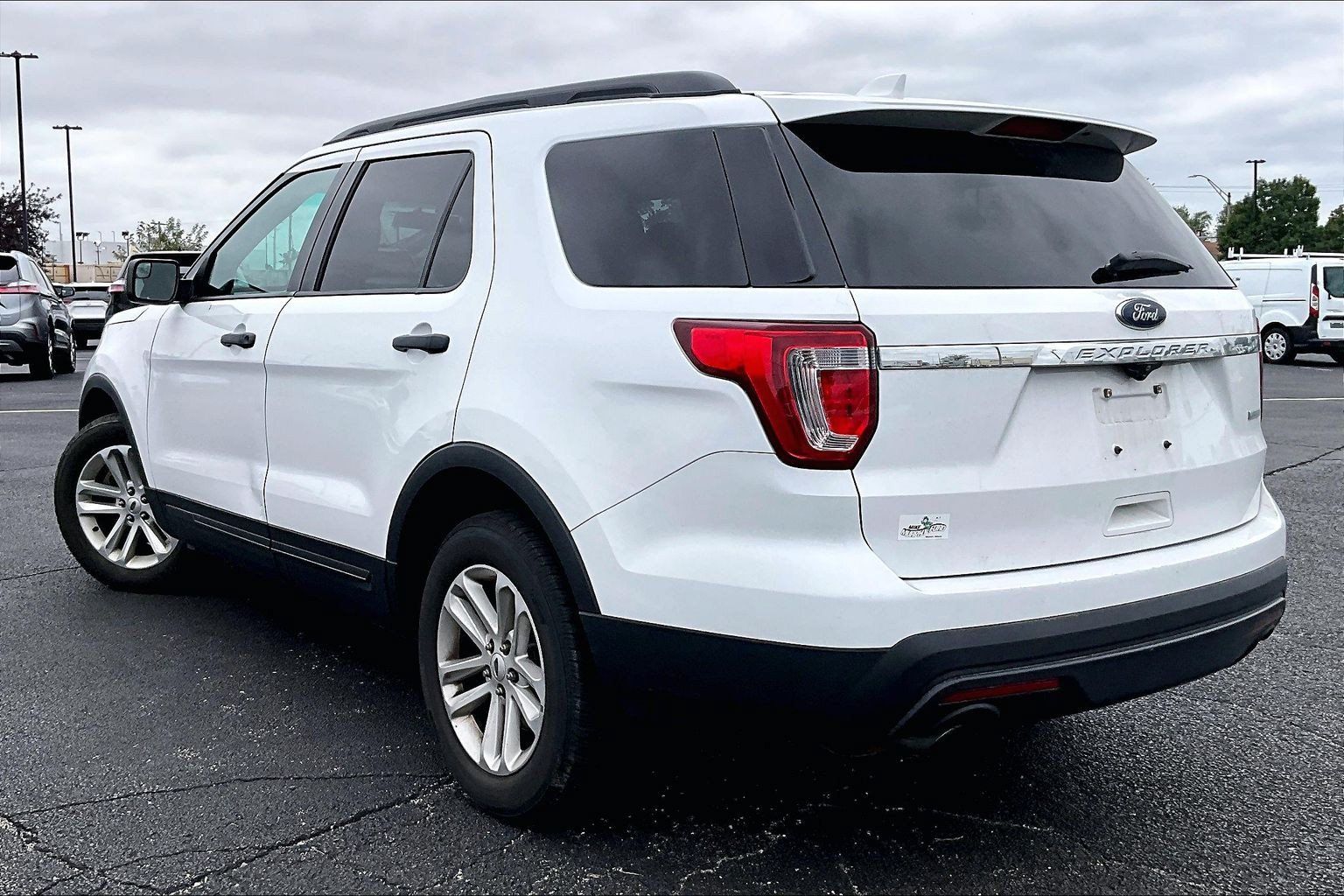 Used 2017 Ford Explorer FWD image 6