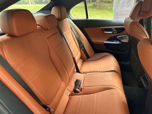 Used 2025 Mercedes-Benz C 300 4MATIC Sedan image 15