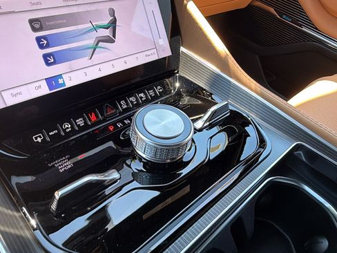 New 2026 Jeep Grand Wagoneer Summit AWD/4WD image 28