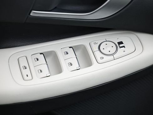 Certified 2025 Hyundai Sonata SEL image 17