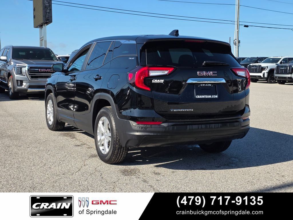 Used 2024 GMC Terrain SLE FWD image 5
