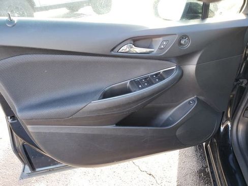 Used 2017 Chevrolet Cruze LS image 12