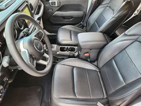Used 2023 Jeep Wrangler Unlimited Sahara w/ Cold Weather Group AWD/4WD image 12