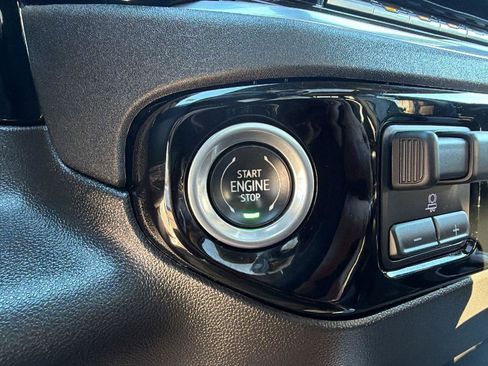 Certified 2022 GMC Sierra 1500 SLT w/ SLT Premium Plus Package image 16