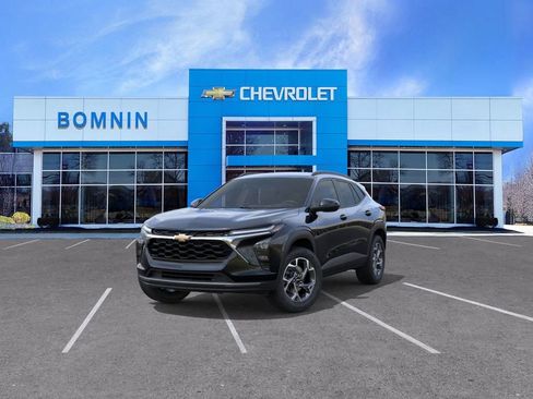 New 2025 Chevrolet Trax LT image 8