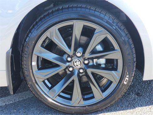 Used 2025 Toyota Corolla SE image 7