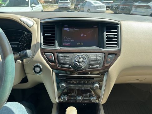 Used 2014 Nissan Pathfinder Platinum w/ Platinum Premium Package image 27
