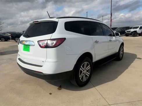 Used 2017 Chevrolet Traverse LT image 8