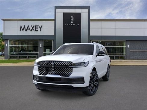 New 2026 Lincoln Navigator Reserve AWD/4WD image 48