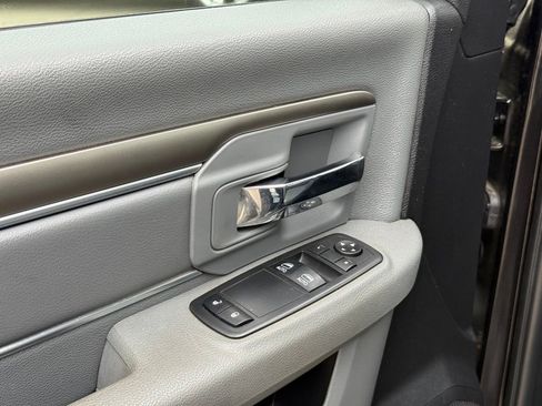 Used 2017 RAM 1500 Express w/ Black Ram 1500 Express Group image 12