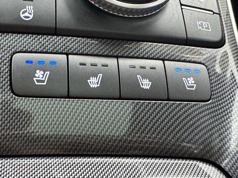 Used 2021 Hyundai Santa Fe Limited image 5