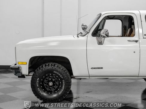Used 1990 Chevrolet Blazer 4WD image 22