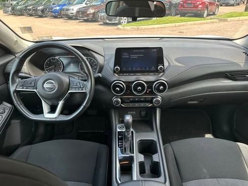 Used 2022 Nissan Sentra SV image 11