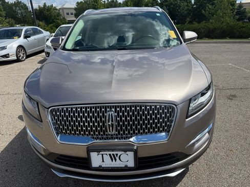 Used 2019 Lincoln MKC Select w/ Select Plus Package AWD/4WD image 2