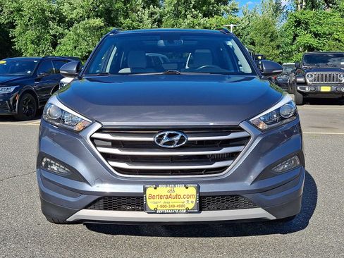 Used 2018 Hyundai Tucson Value AWD/4WD image 2