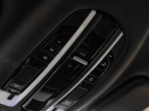 Used 2021 Porsche Cayenne Coupe AWD/4WD image 40