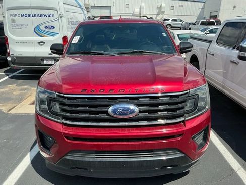 Used 2019 Ford Expedition Limited w/ Equipment Group 303A AWD/4WD image 2