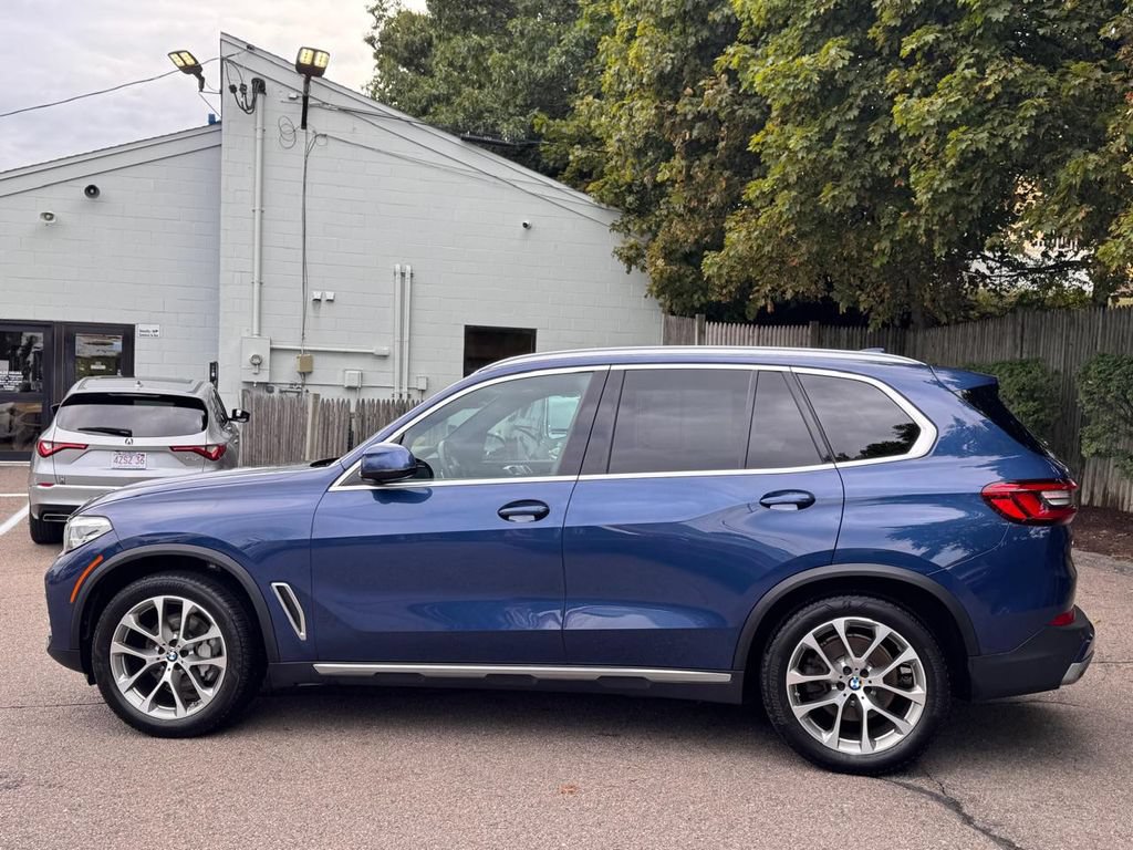 Used 2019 BMW X5 xDrive40i w/ Premium Package 2 AWD/4WD image 3