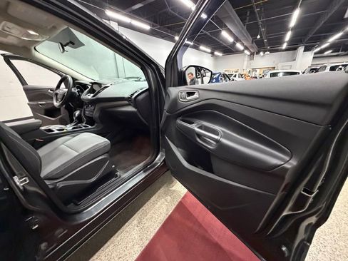 Used 2019 Ford Escape SE image 27