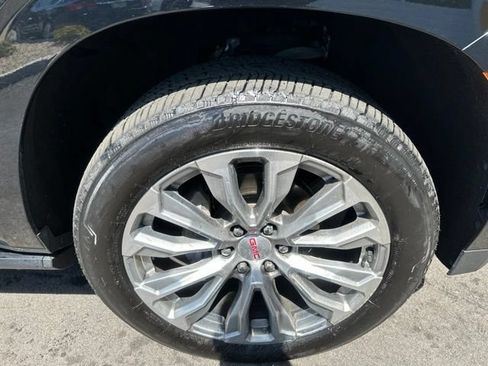 Used 2022 GMC Yukon XL Denali AWD/4WD image 10